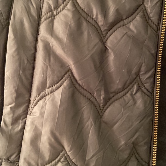 vineyard vines quilted vest - Picture 3 of 4